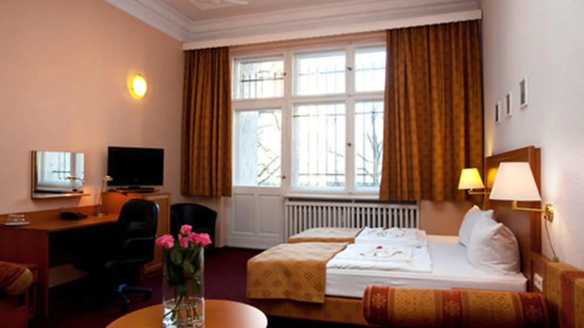 Hotel Aster An Der Messe Berlín
