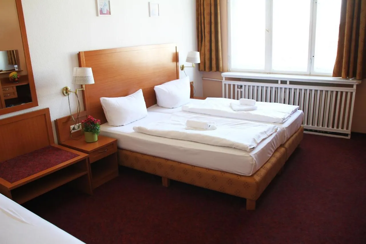 Hotel Aster An Der Messe Berlín