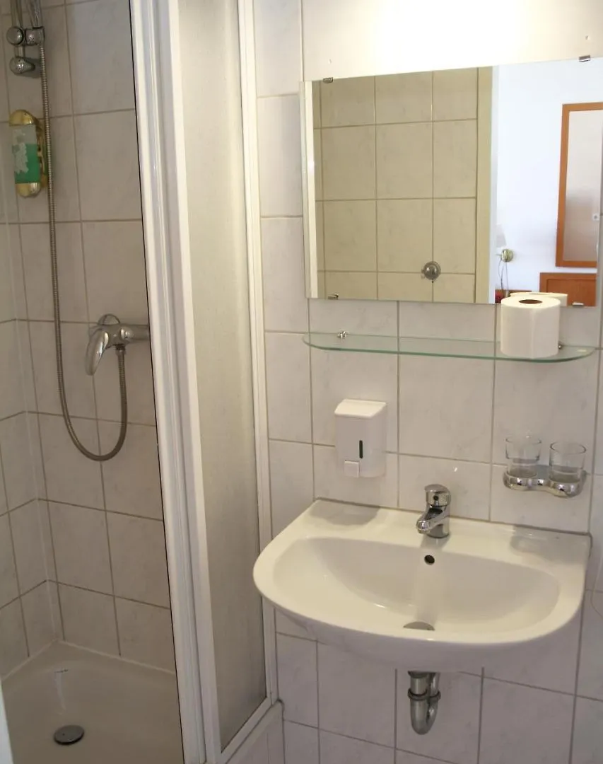 Hotel Aster An Der Messe Berlín 3*,