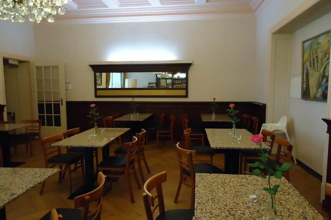 Hotel Aster An Der Messe Berlín