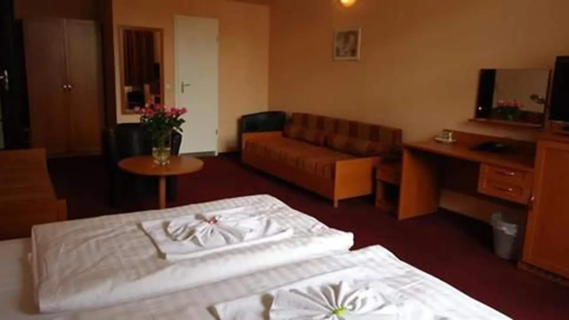 Hotel Aster An Der Messe Берлин